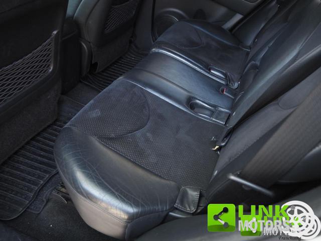 TOYOTA RAV 4 2.2 D-4WD Luxury