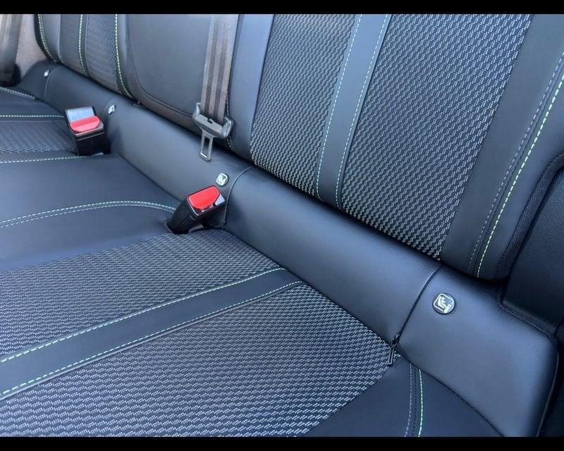 Peugeot 2008 2ª serie PureTech 130 S&S EAT8 GT