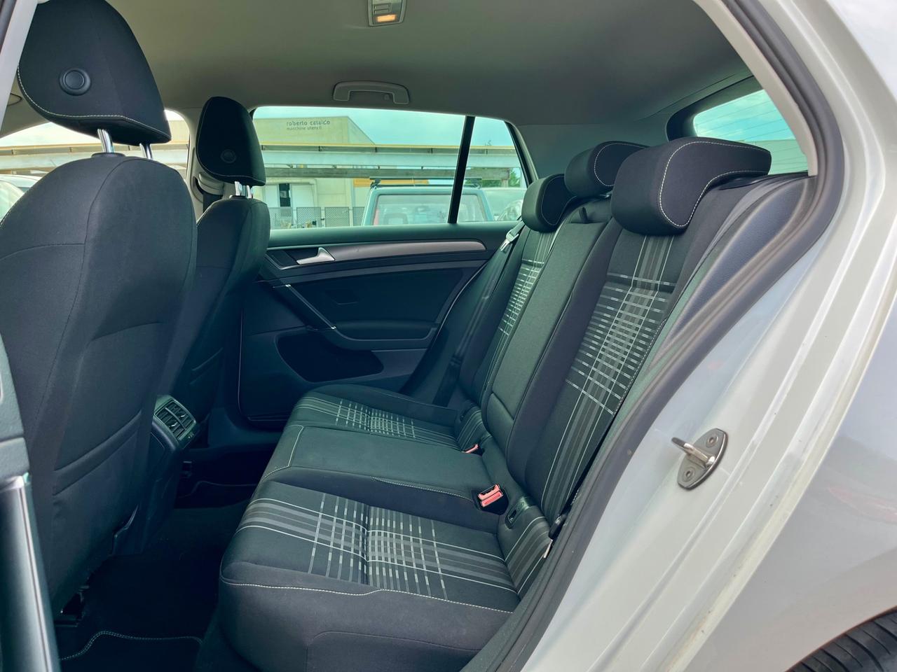 Volkswagen Golf 2.0 TDI 5p. Highline BlueMotion Technology