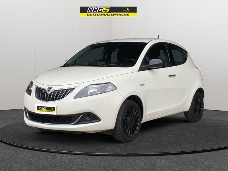 Lancia Ypsilon 1.0 FireFly 5 porte S&S Hybrid Silver