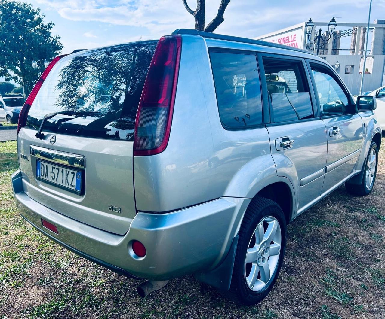 Nissan X-Trail 2.2 dCi Elegance