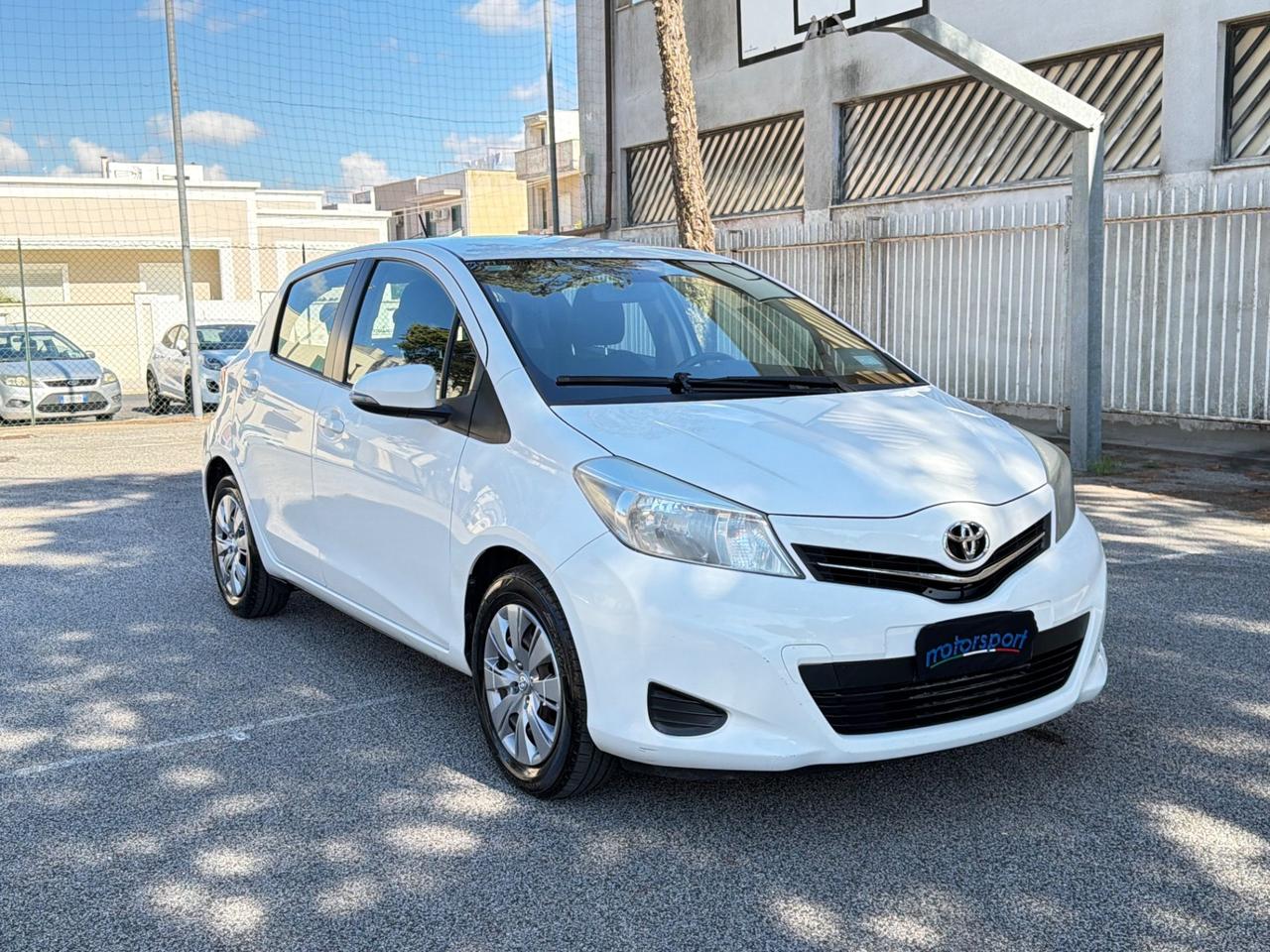 Toyota Yaris 1.0 5 porte Lounge