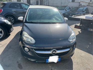 Opel Adam 1.2 70 CV White/Black Link
