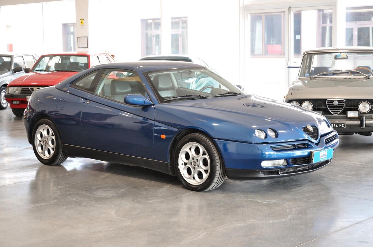 Alfa Romeo GTV 2.0i V6 turbo cat