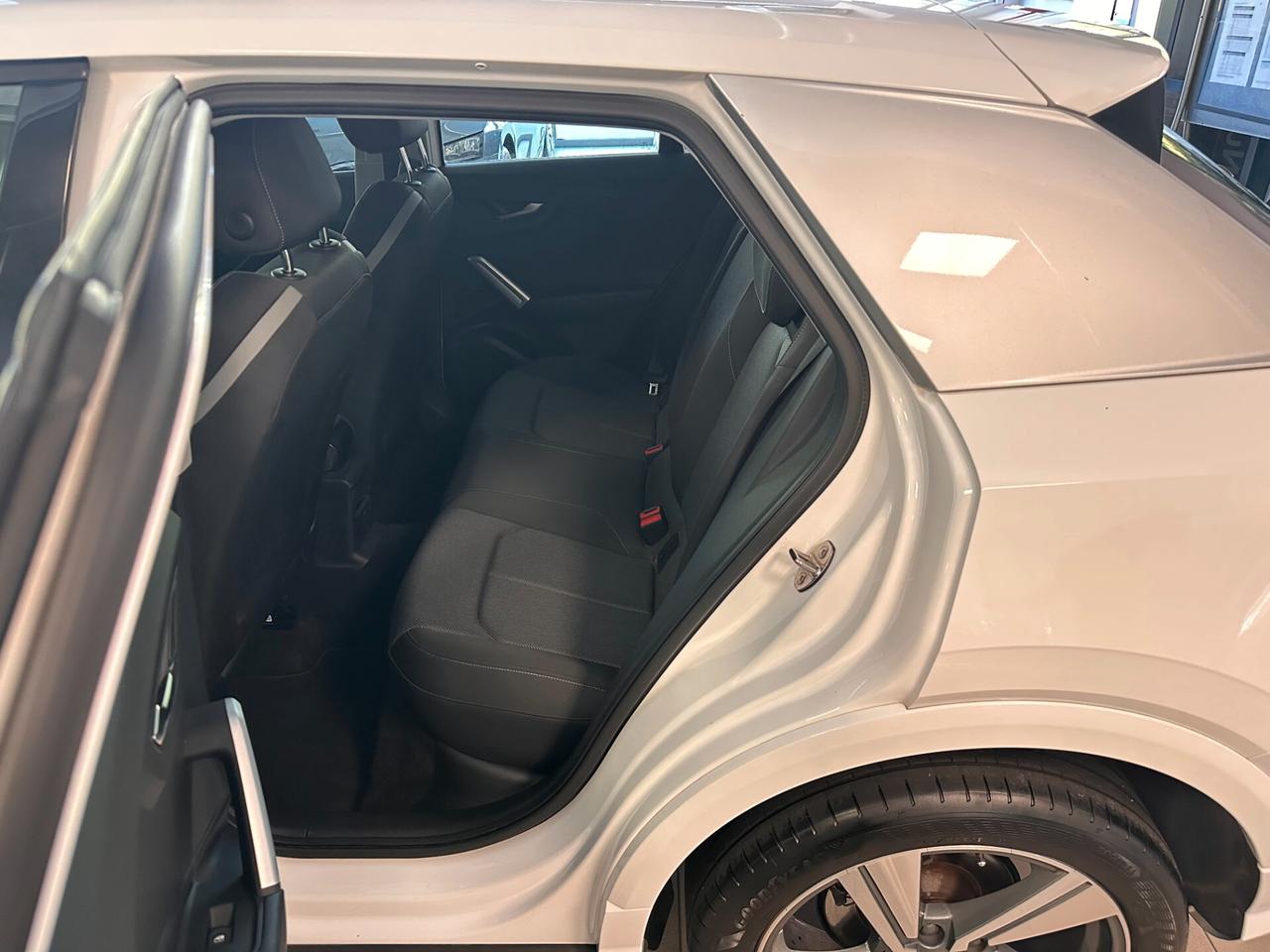 Audi Q2 30 TDI Business