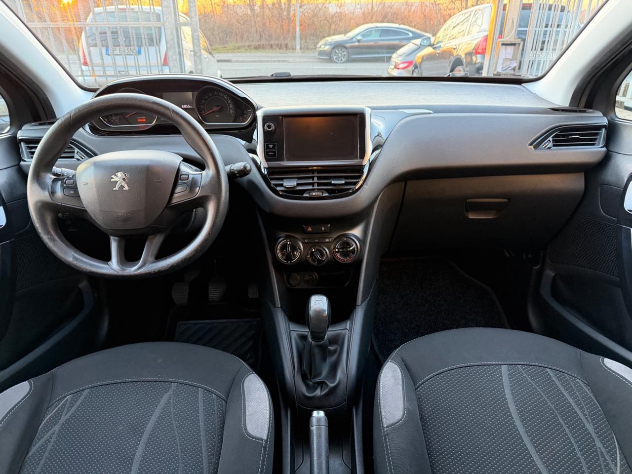Peugeot 208 1.4 HDi 68 CV 5 porte Allure