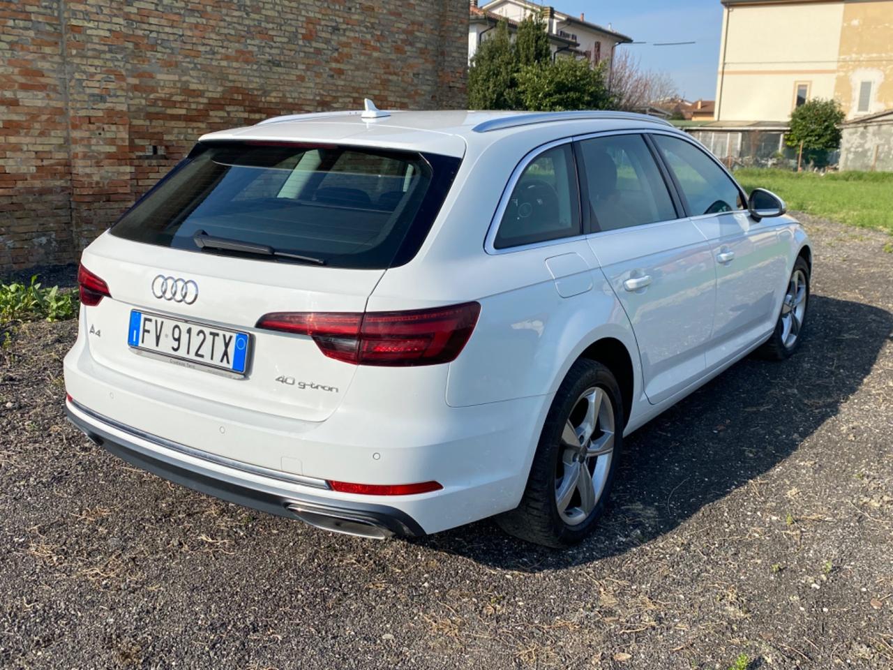 Audi A4 Avant 40 g-tron S tronic Business Sport