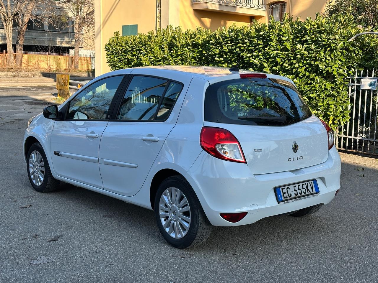 Renault Clio 1.2 16V 5 porte GPL Dynamique Neopatentati