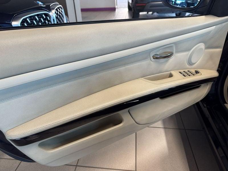 BMW Serie 3 320i cat Cabrio Futura