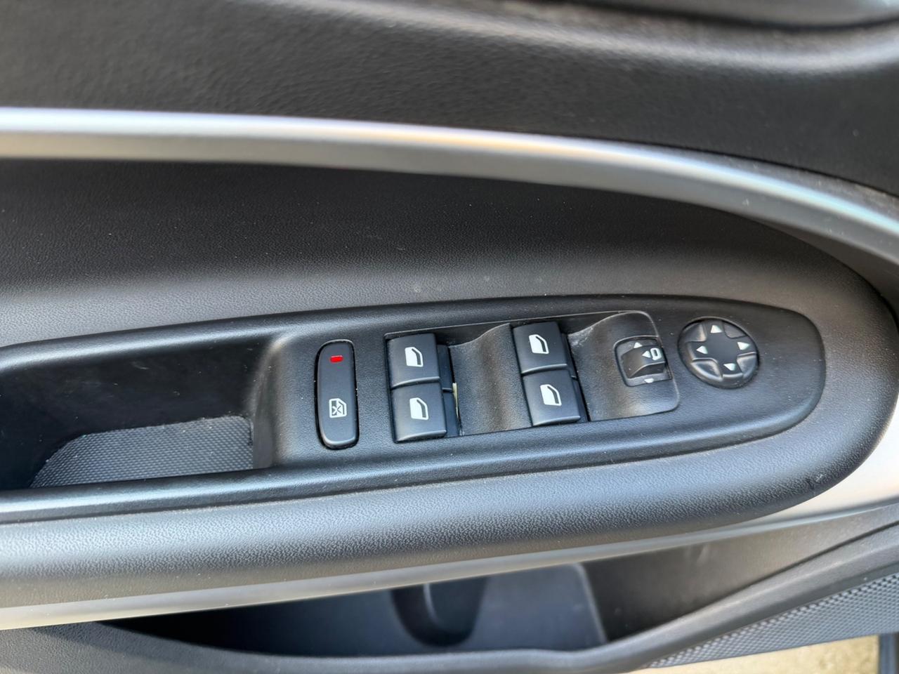 Jeep Avenger 1.2 Turbo 100 CV Summit 1ST EDITION