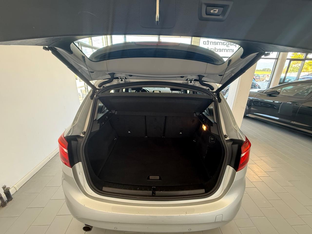 Bmw 2er Active Tourer 218d Advantage