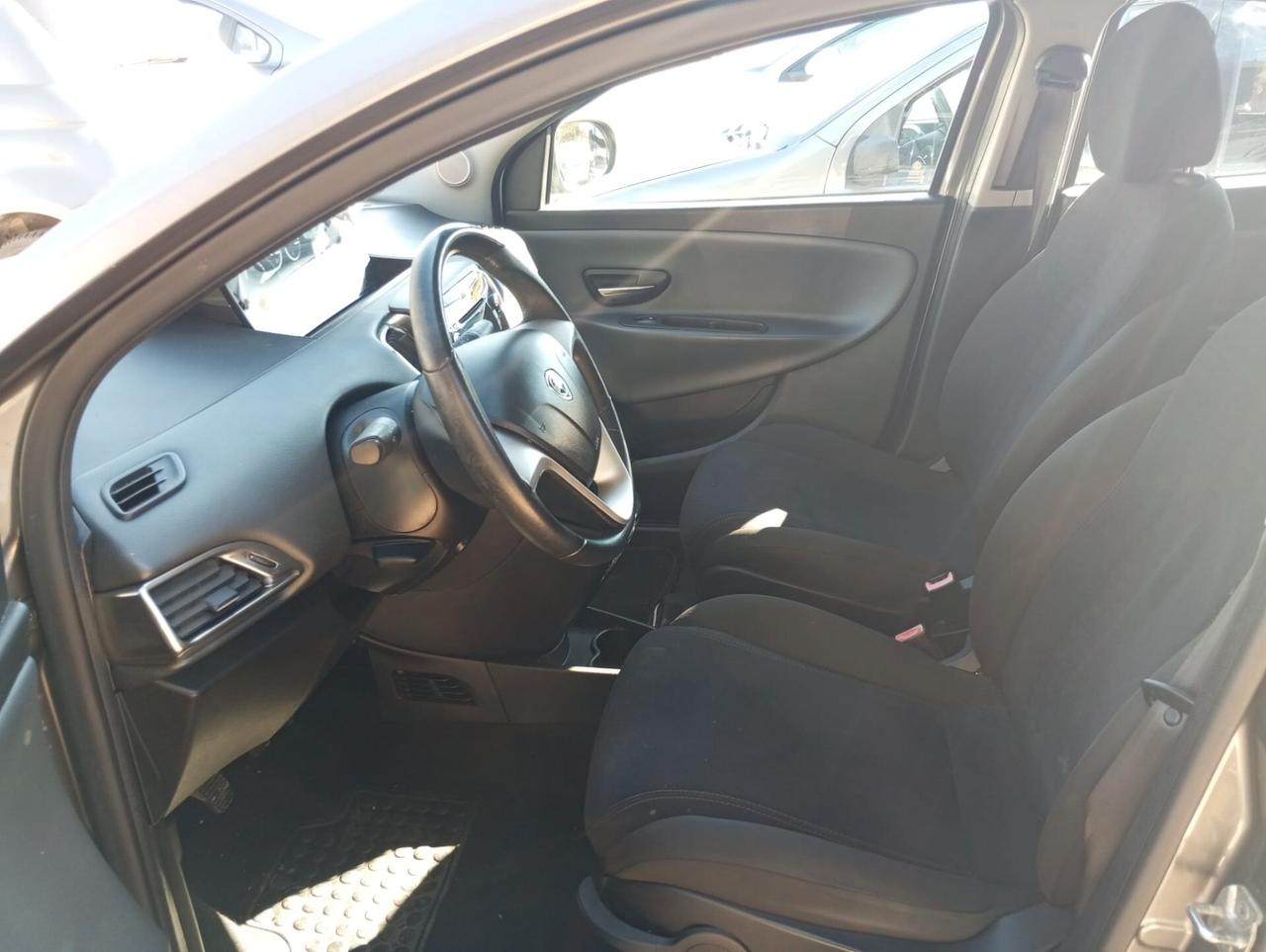 Lancia Ypsilon 1.3 MJT 16V 95 CV 5 porte S&S Gold