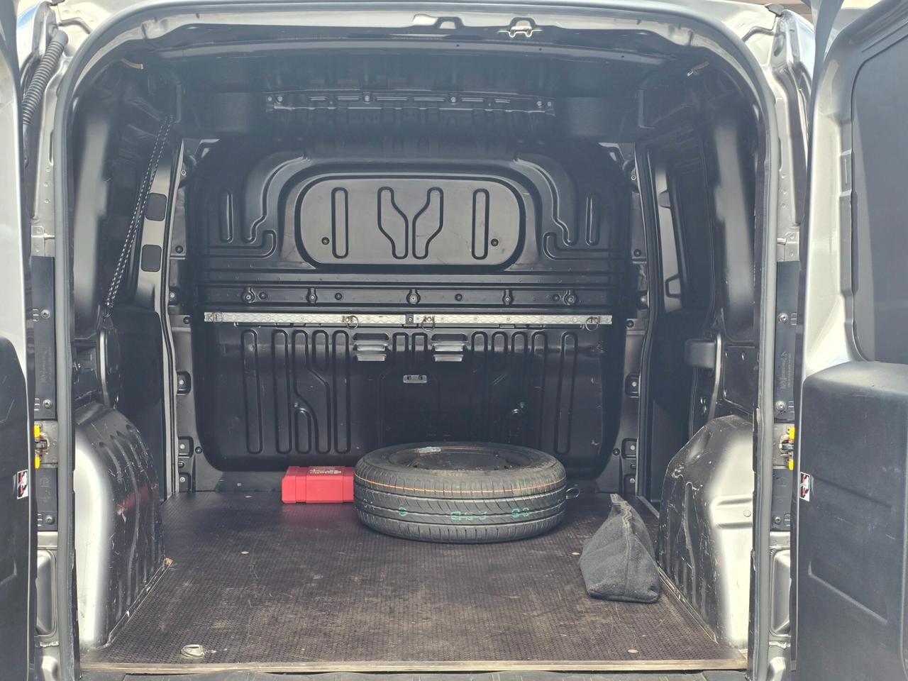 Fiat Doblo 1.6 multijet 105CV 3POSTI