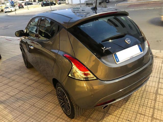 LANCIA Ypsilon 1.0 FireFly 5 porte S&S Hybrid Gold