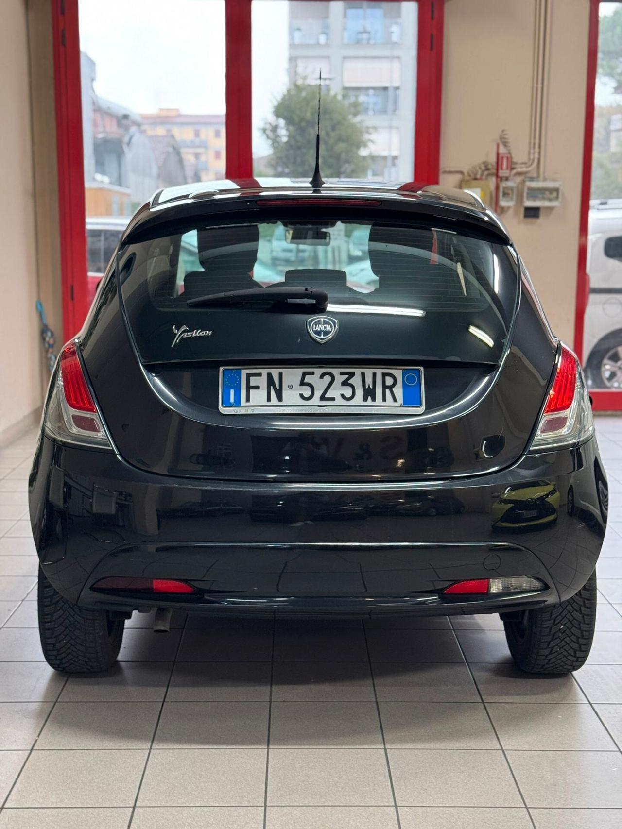 Lancia Ypsilon 1.2 69 CV 5 porte Platinum