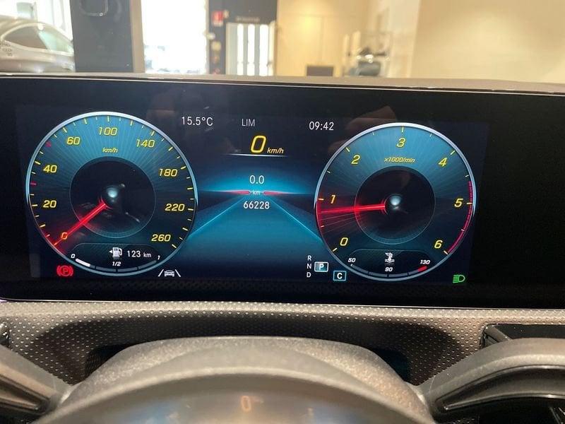 Mercedes-Benz CLA Shooting Brake 200 d Premium auto