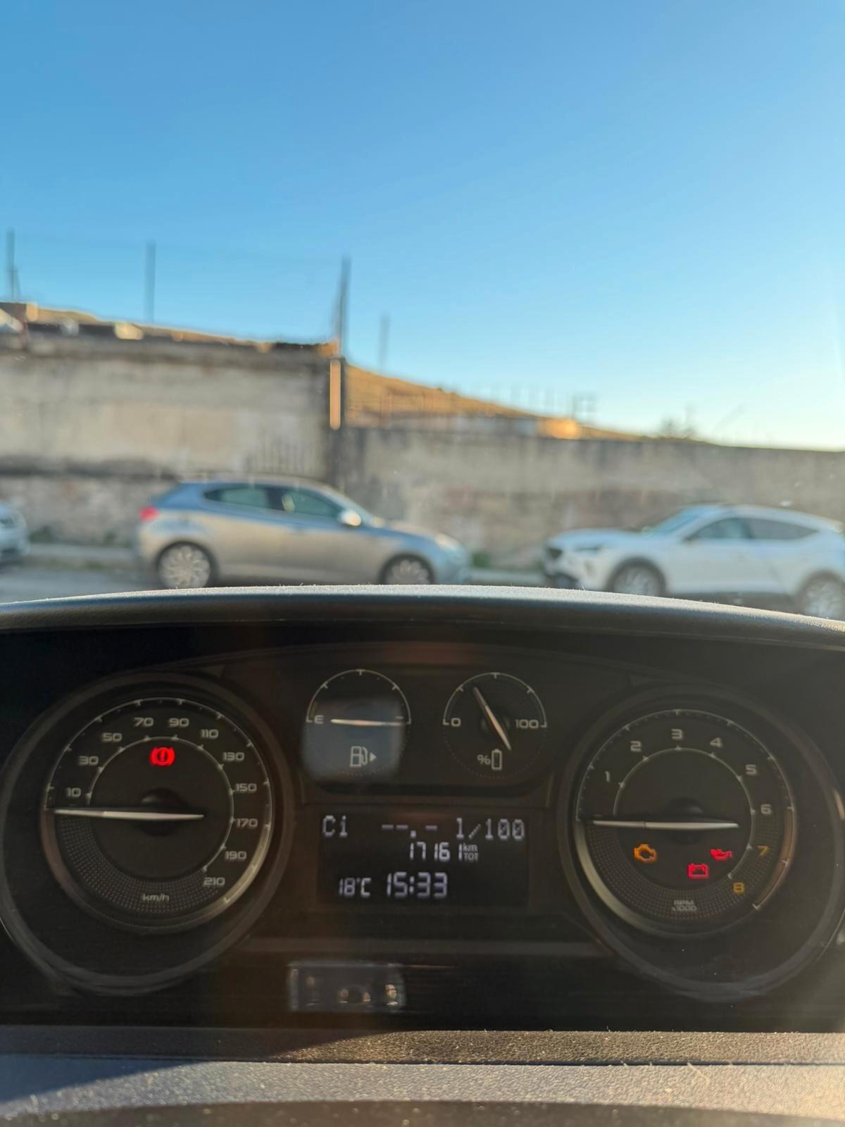 Lancia Ypsilon 1.0 FireFly 5 porte S&S Hybrid Platino