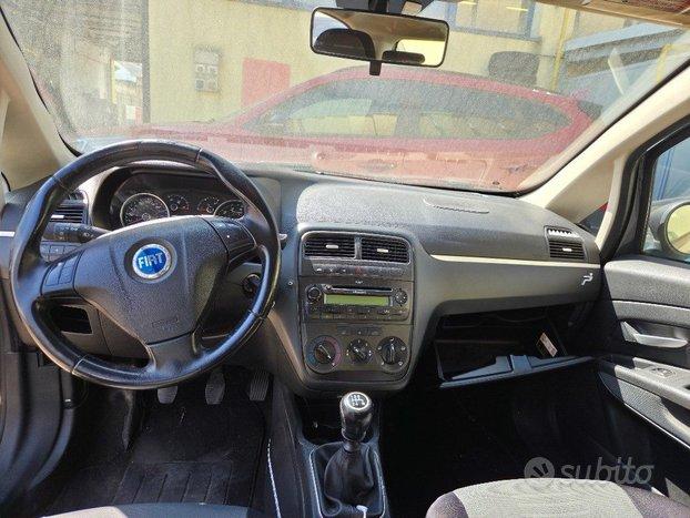 FIAT Grande Punto 1.4 5 porte ACTIVE NEOPATENTAT