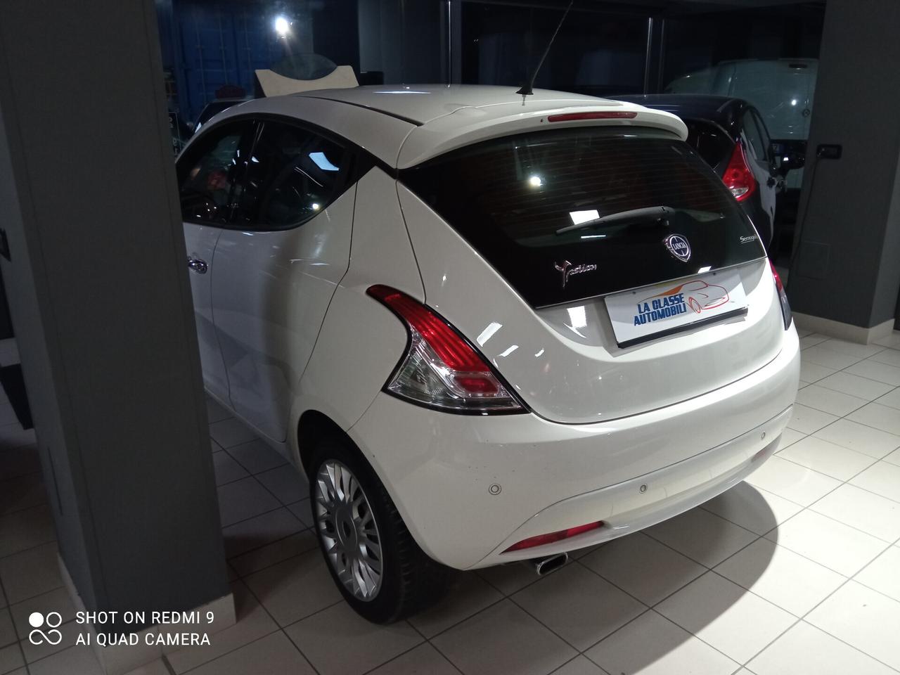 Lancia Ypsilon 1.3 MTJ 5P 95CV NEOPATENTATI SILVER