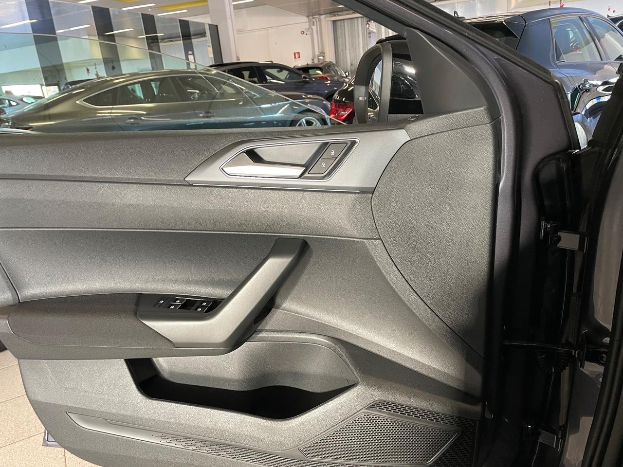 Volkswagen Taigo 1.0 TSI 115 CV DSG R-Line Telec. 18Misano