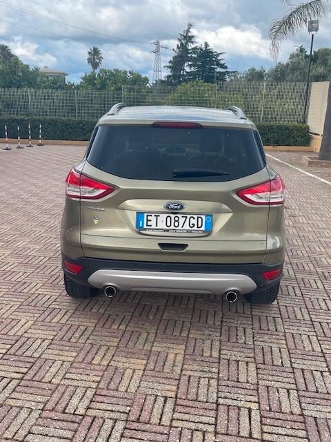 Ford Kuga 2.0 TDCI 140 CV 4WD Titanium