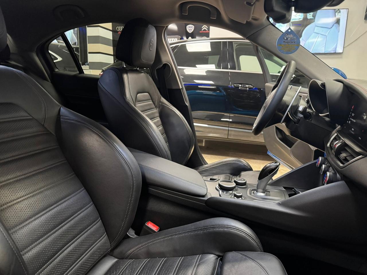 Alfa Romeo Giulia 2.2 Turbodiesel 210 CV AT8 AWD Q4 Veloce Ti