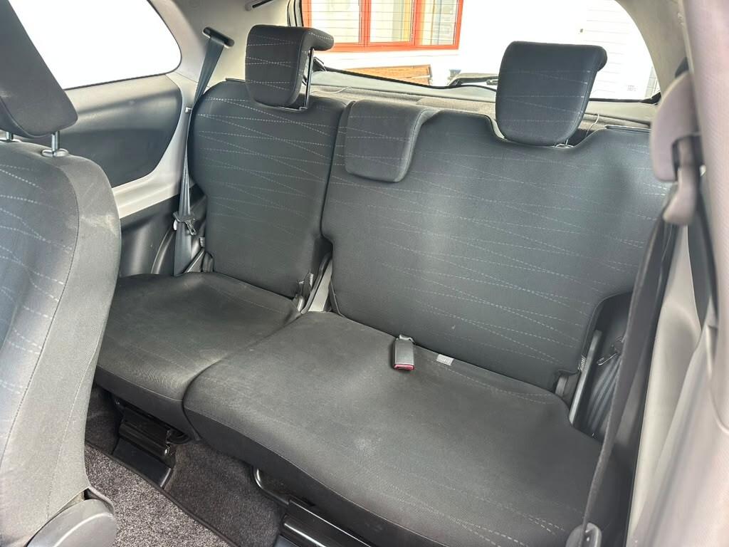Toyota Yaris 1.4 D-4D 3p LUXURY