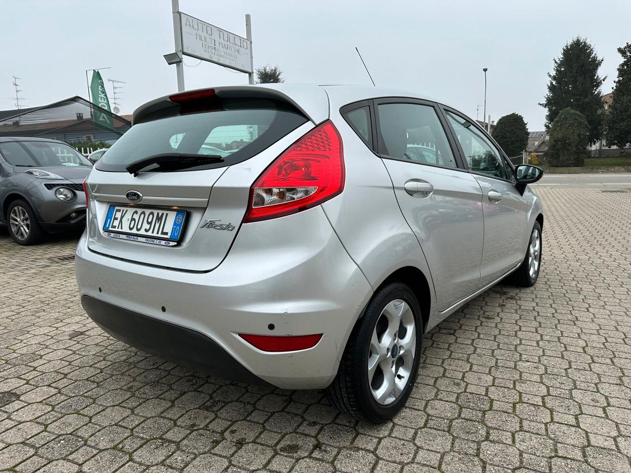 Ford Fiesta 1.4 TDCi 70CV 5 porte Titanium