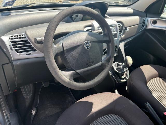 Lancia Ypsilon 1.2 Argento