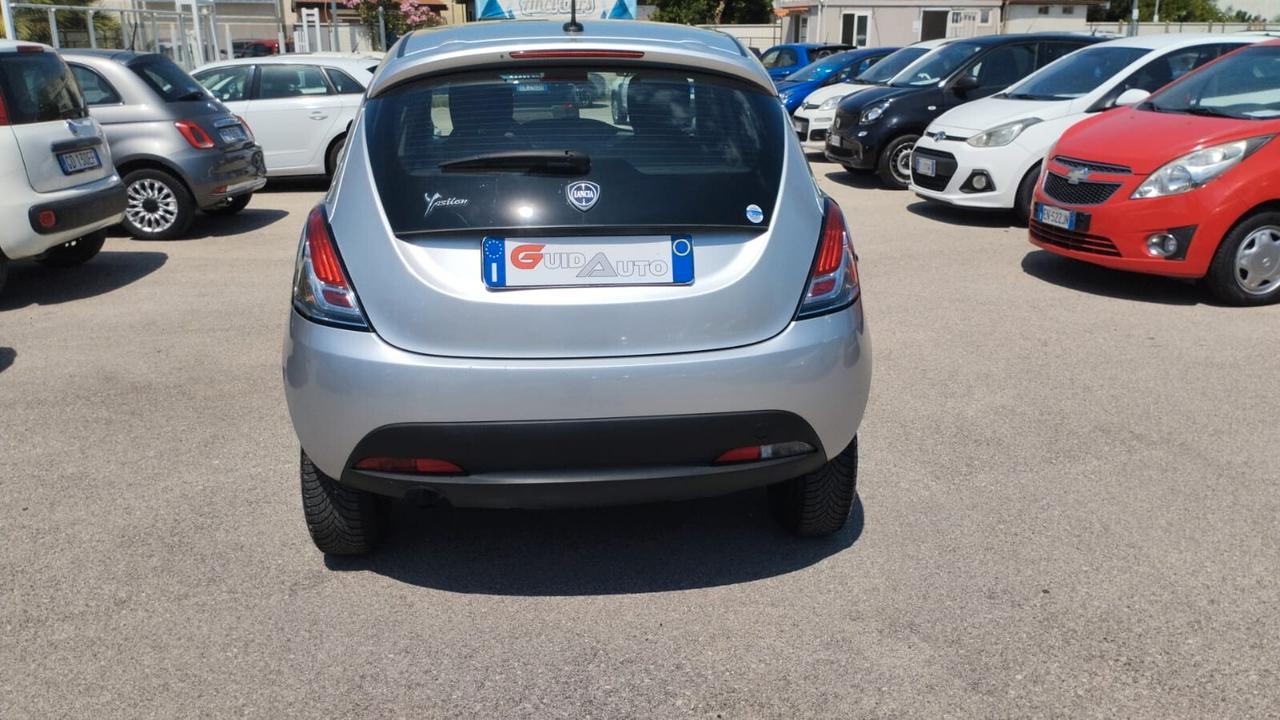 Lancia Ypsilon 0.9 TwinAir 5 porte Metano Ecochic Gold benzina metano
