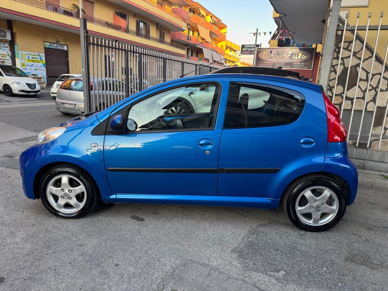 Peugeot 107 1.0 68CV 5p. Plaisir