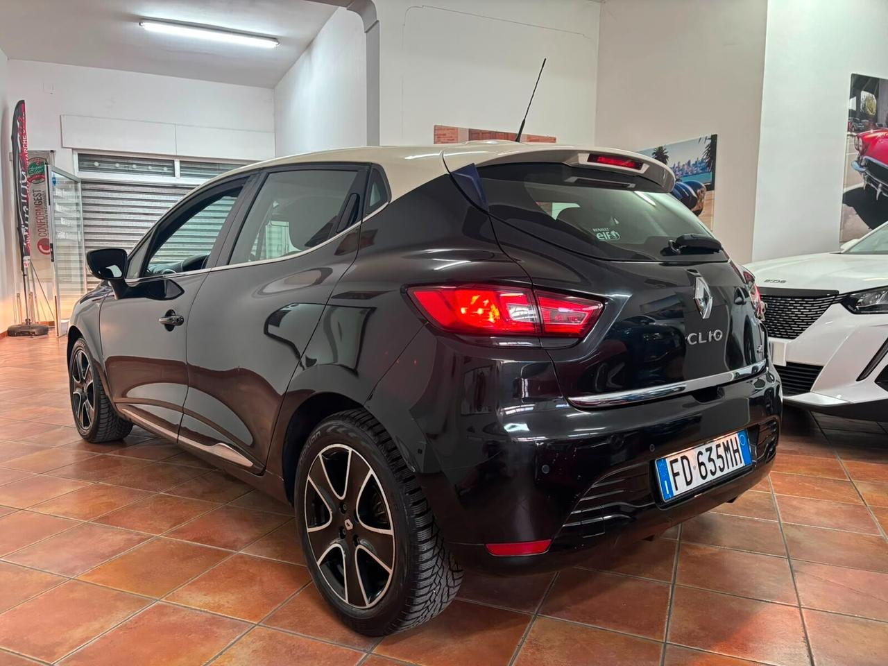 RENAULT CLIO 2016 BI-COLORE AUTOMATICA 1.5 DIESEL