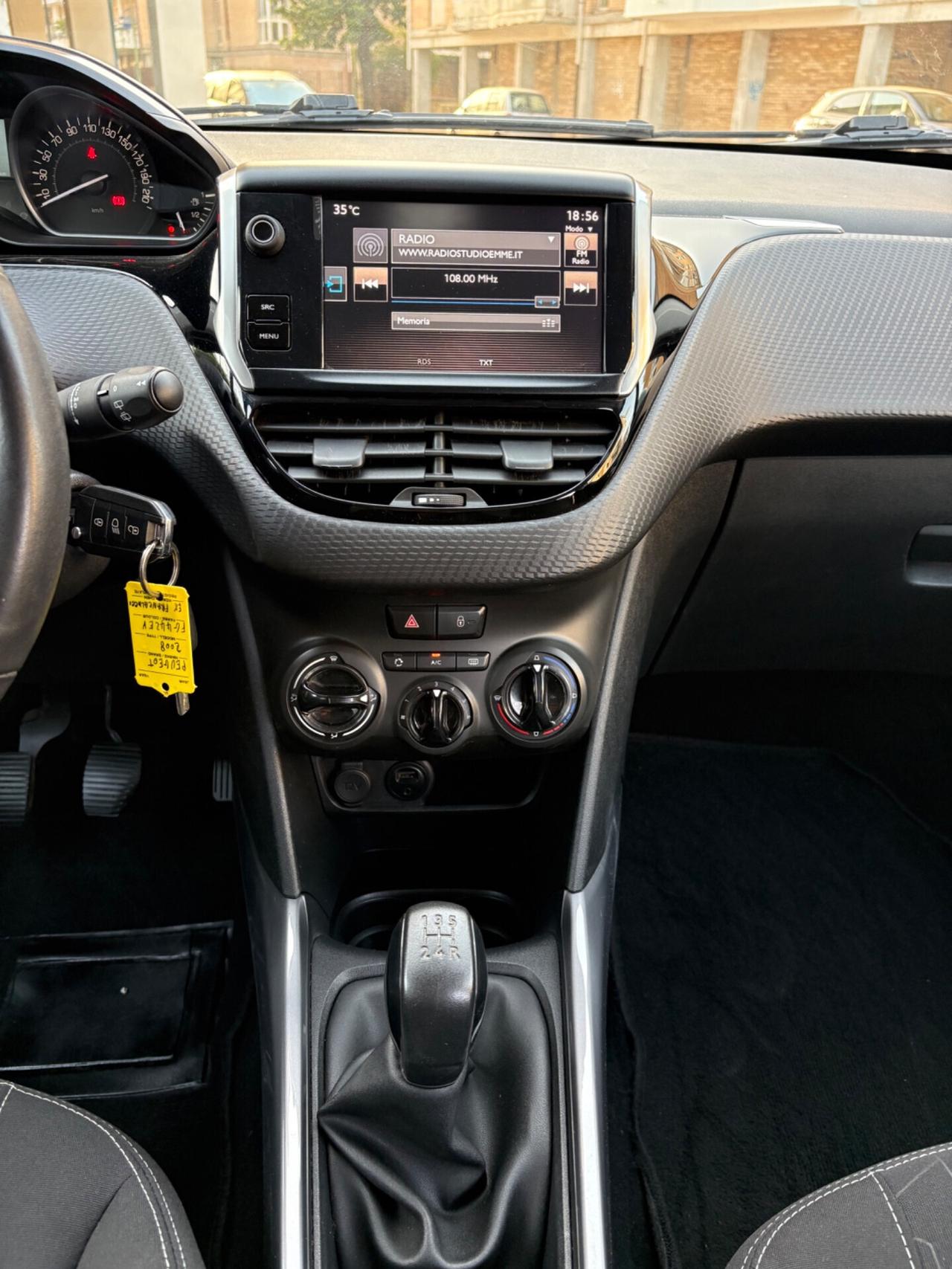 Peugeot 2008 1.2 benz 82cv 70000km 1 proprietario