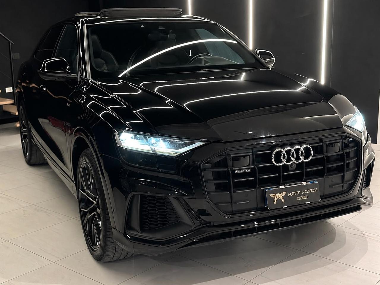 Audi Q8 50 TDI 286 CV quattro 3x S Line Full 2020