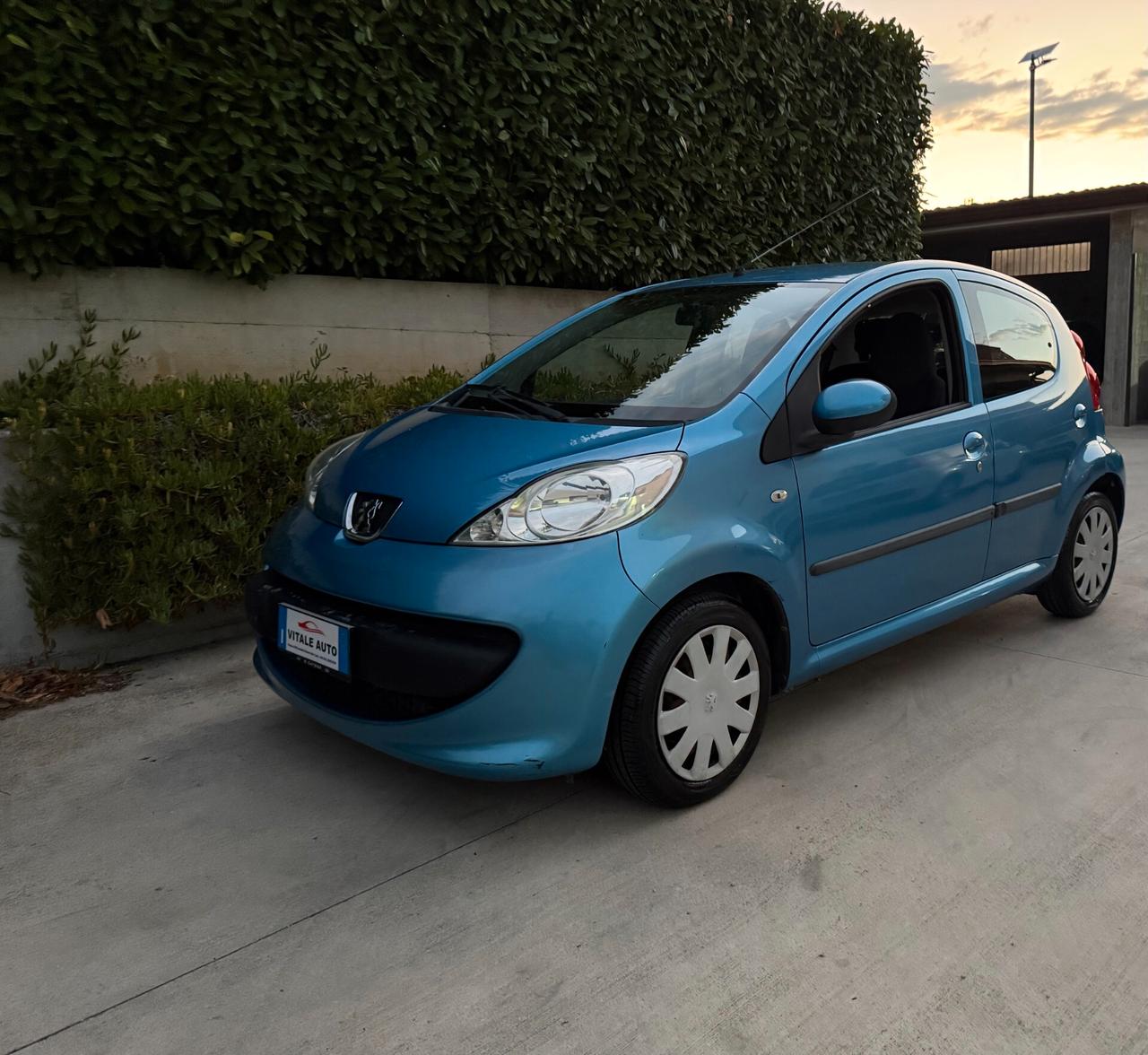 Peugeot 107 68 Cv Plaisir 2 cambio automatico 1.0