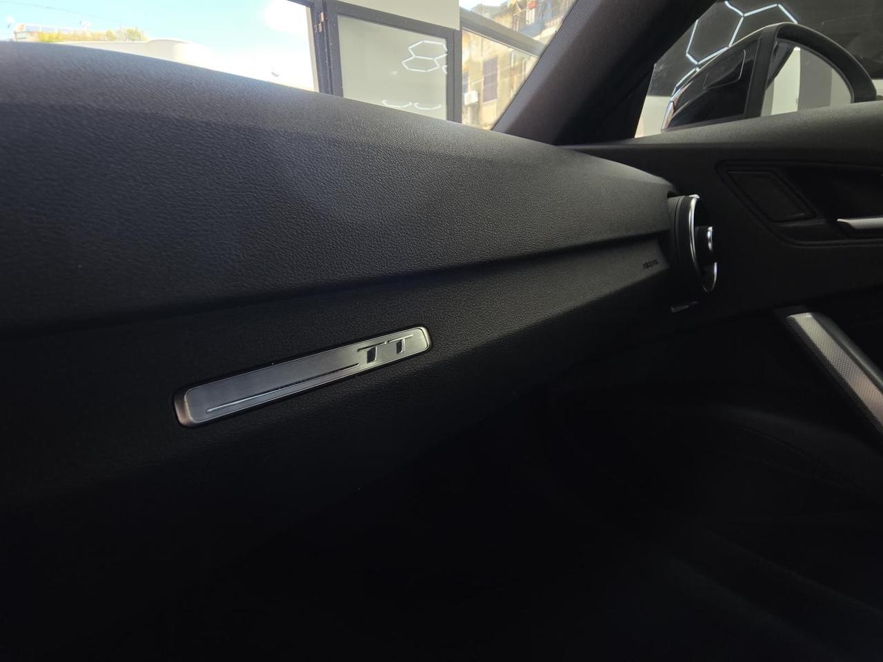 Audi TT Coupé 2.0 TDI ultra S line