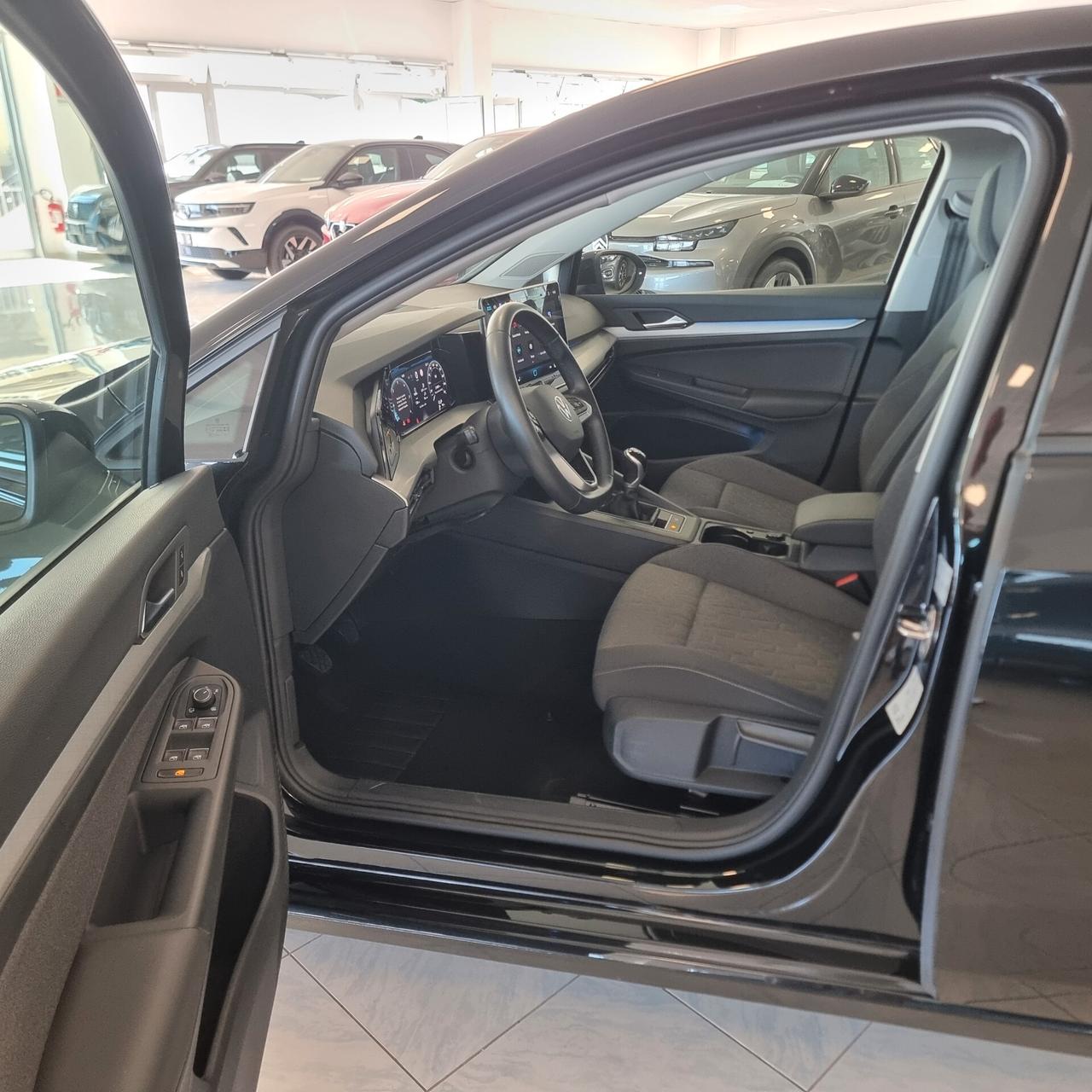 VOLKSWAGEN GOLF 8 LIFE 2.0 TDI 115cv Euro 6E