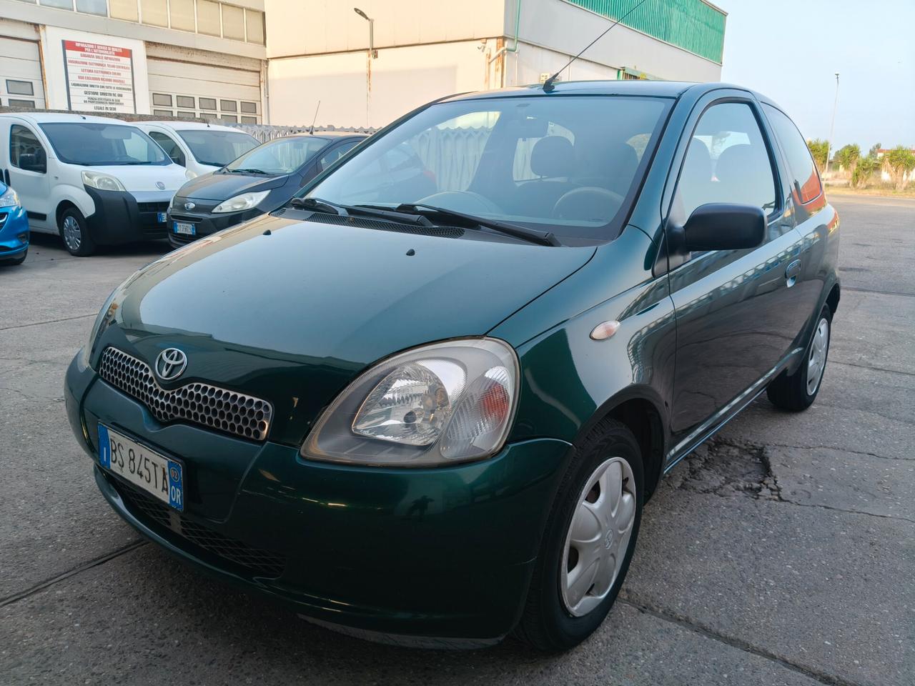 Toyota Yaris 1.0i 16V cat 3 porte