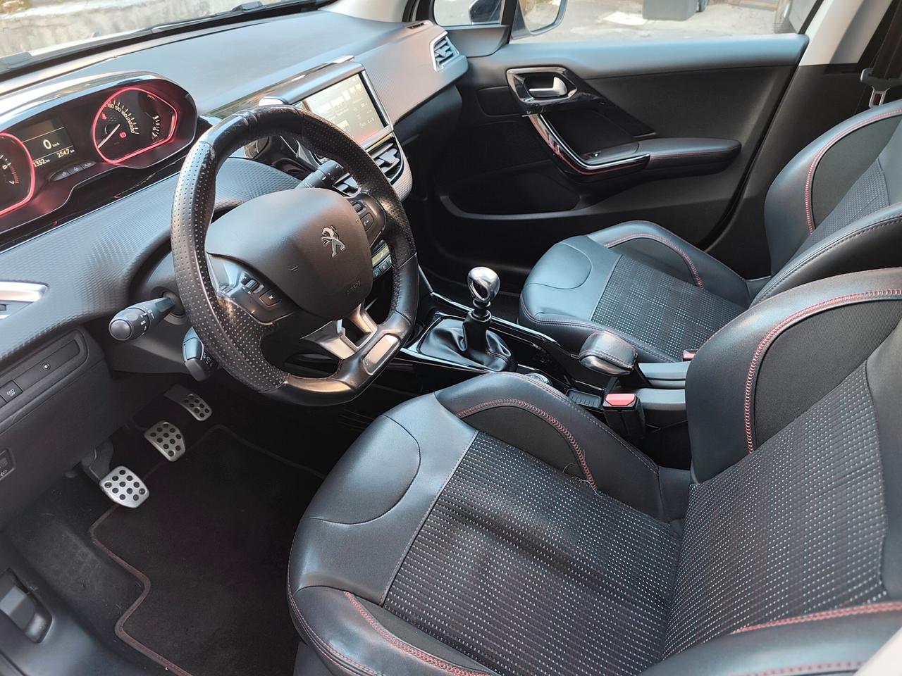 Peugeot 2008 Turbo 130 GT Line 2016