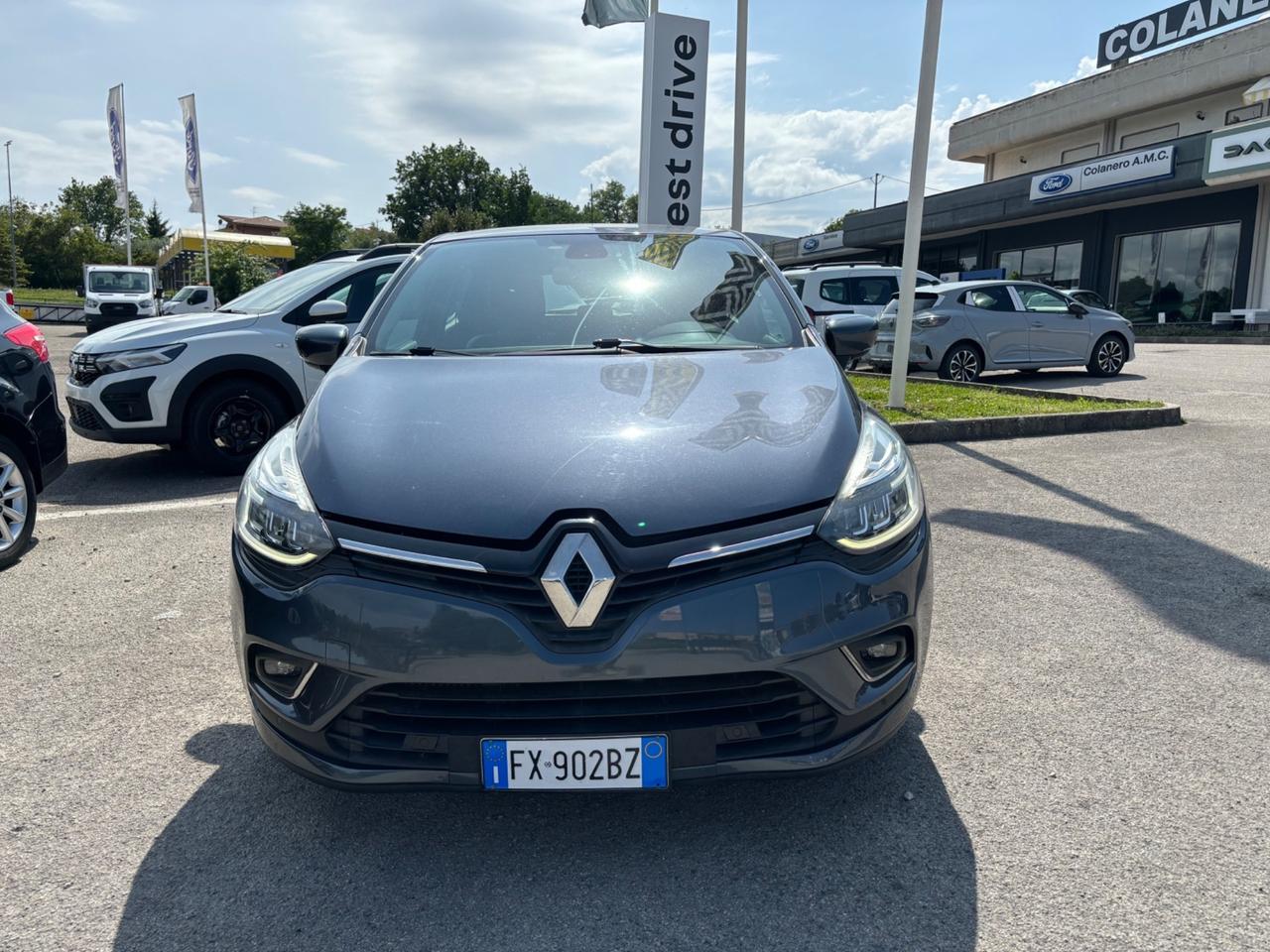 Renault Clio dCi 8V 90 CV 5 porte Moschino Intens