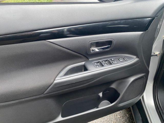 MITSUBISHI Outlander 2.0 4WD GPL Bi-fuel CVT Instyle SDA 7 posti
