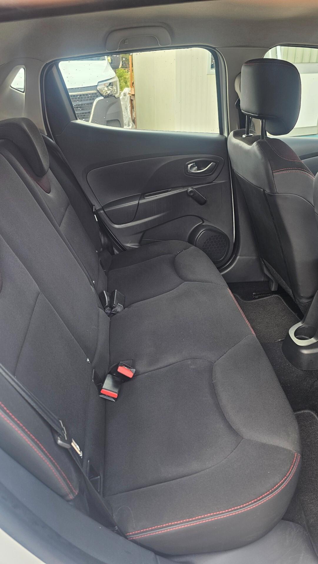 Renault Clio 1.2 75CV 5 porte Costume National