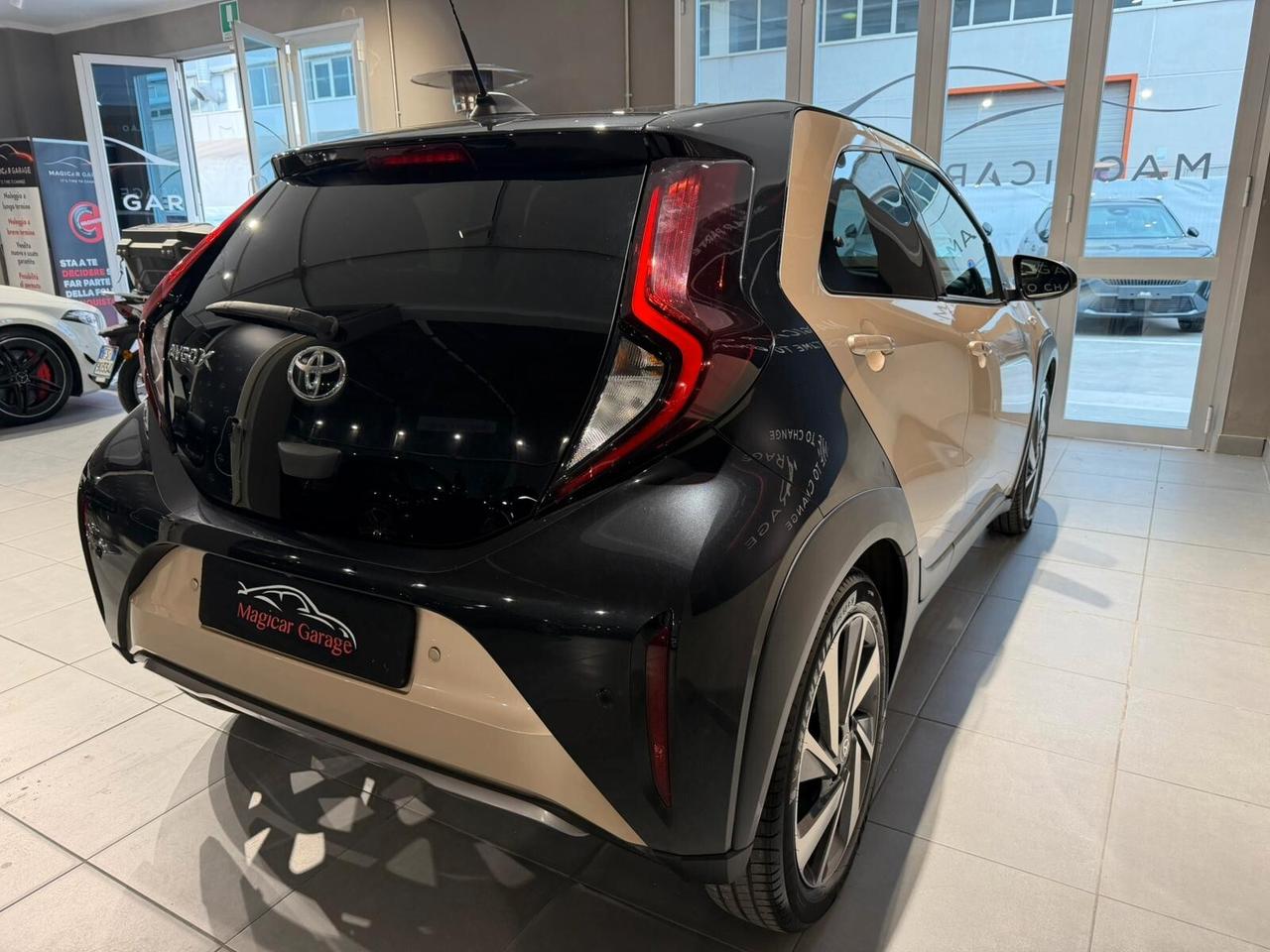 Toyota Aygo X 1.0 VVT-i 72 CV 5 porte Trend Air