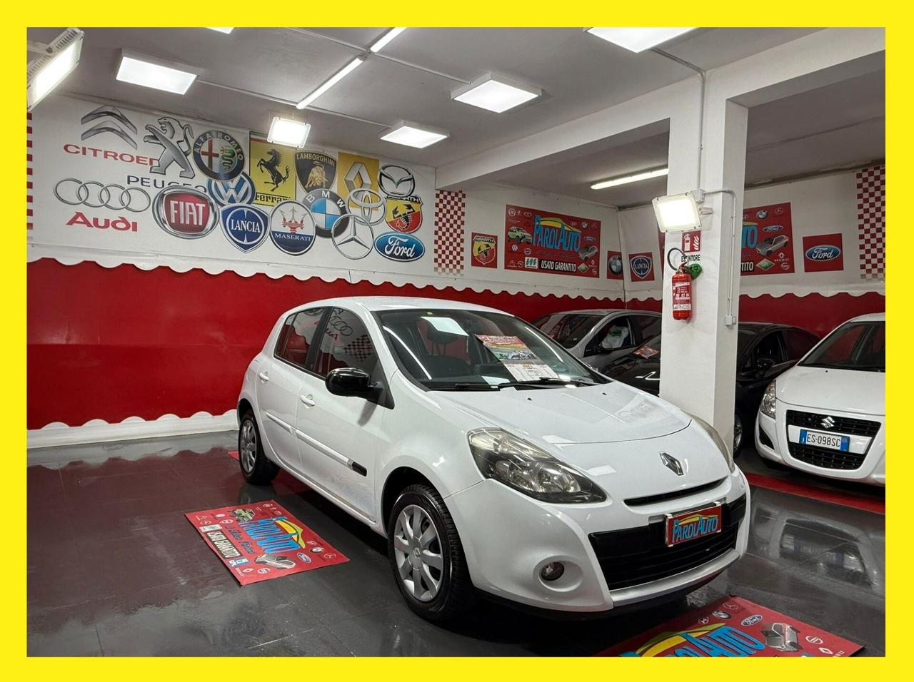 Renault Clio 1.2 16V 75cv Luxe - 2011