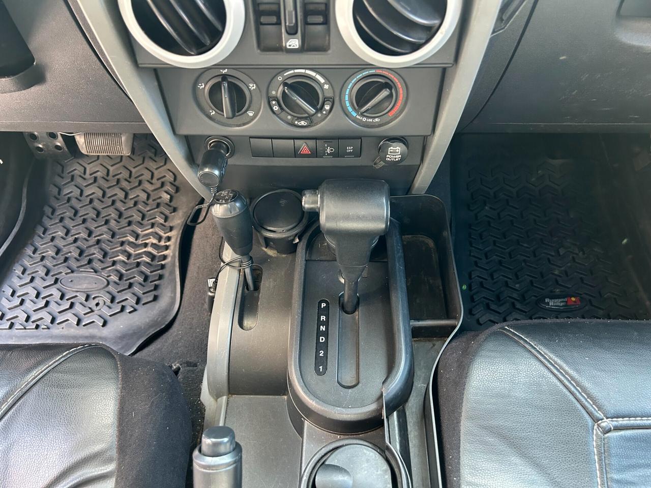 Jeep Wrangler Unlimited 2.8 CRD DPF Sahara Auto
