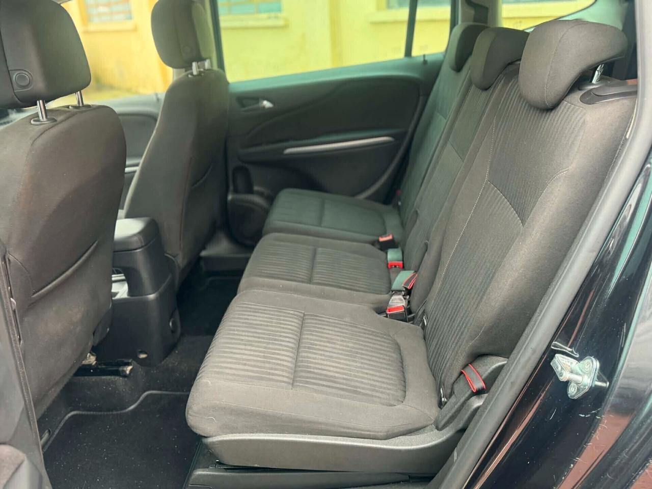 Opel Zafira 2013 1.6 Benz/Metano 7 POSTI