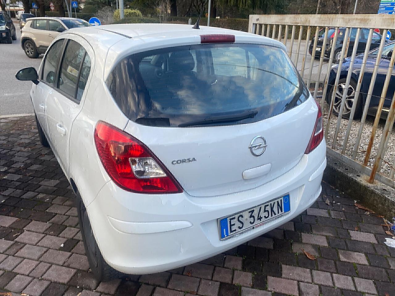 Opel Corsa 1.2 5 porte Edition NEOPATENTATI