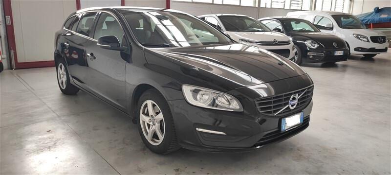 Volvo V60 D3 Geartronic Kinetic !!! KM 105.800 !!!