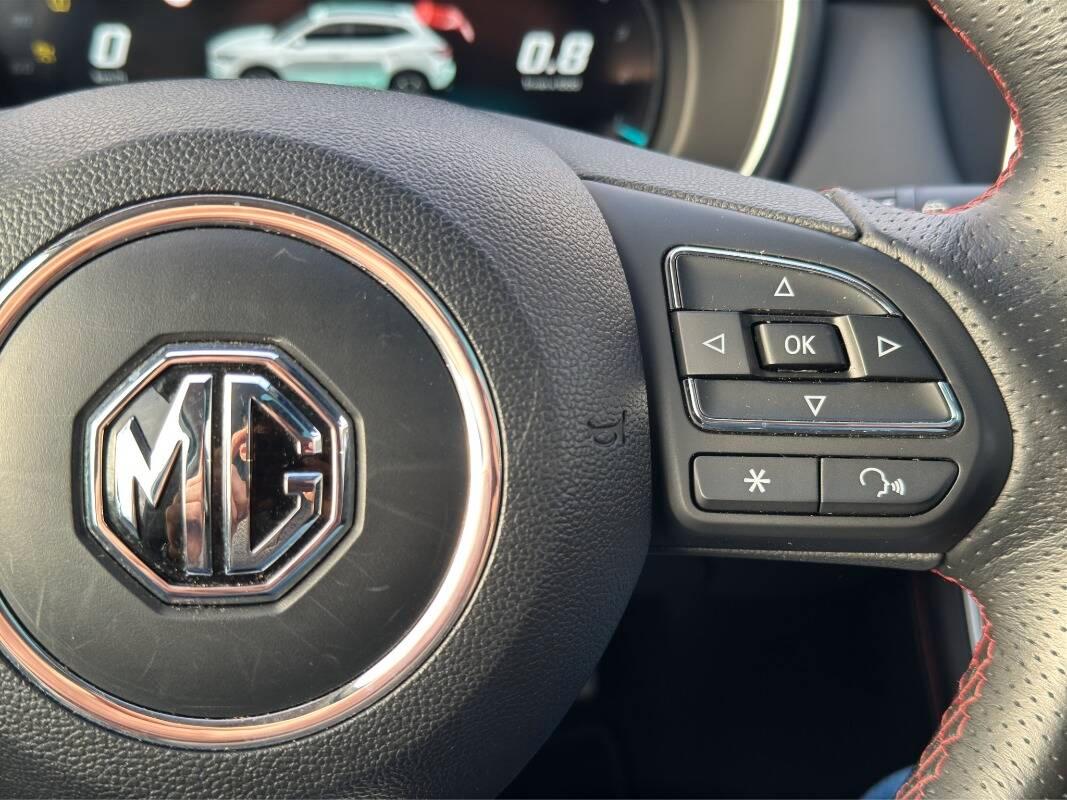 Mg HS 1.5 t Luxury AUTOMATICA e TETTO PANORAMICO