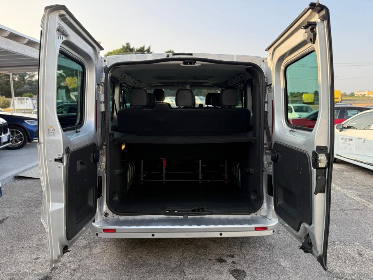Vivaro 27 1.6 BiT. EcoF. PC-TN Combi